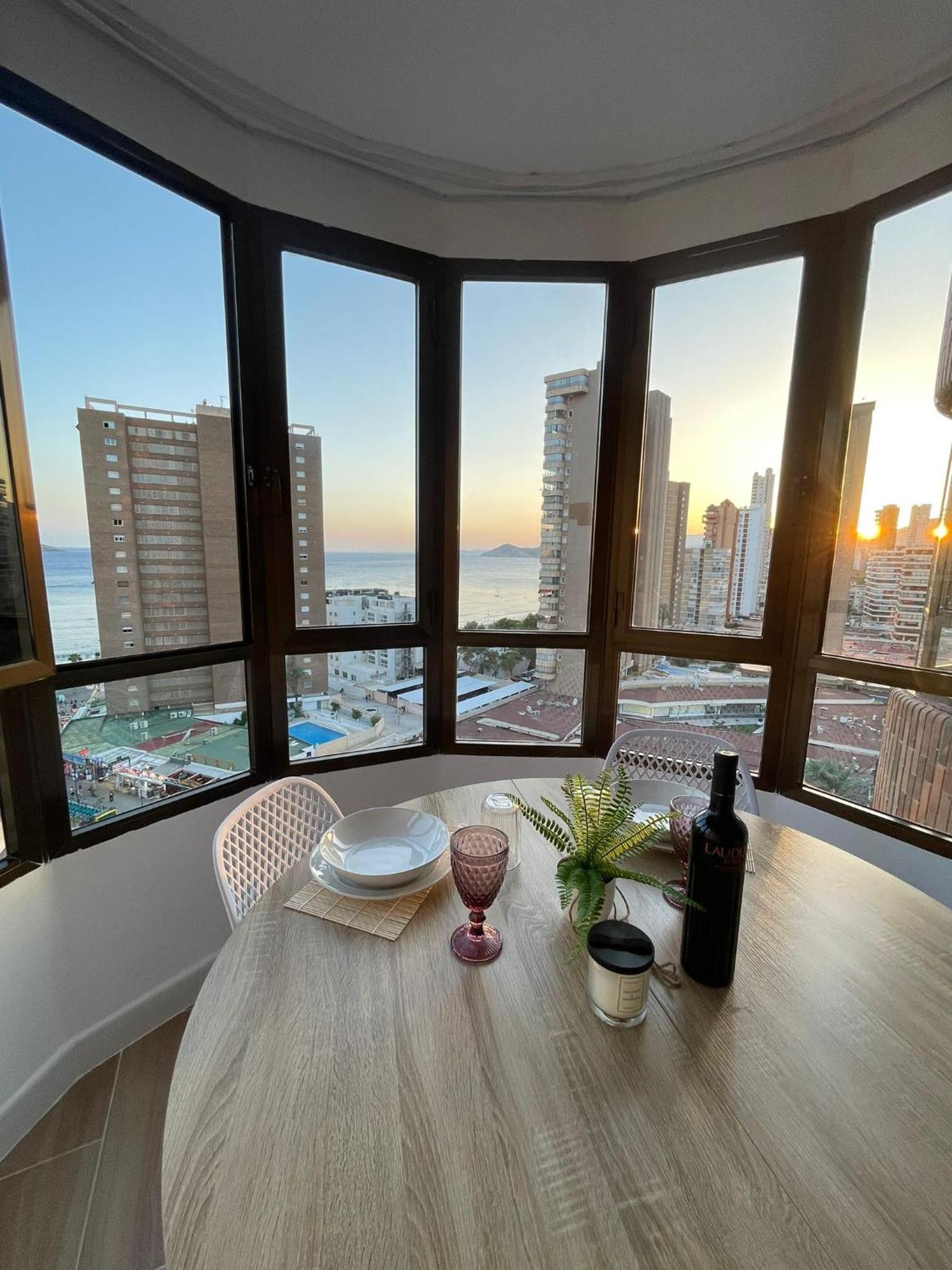 Suite Panoramic Benidorm Exterior photo